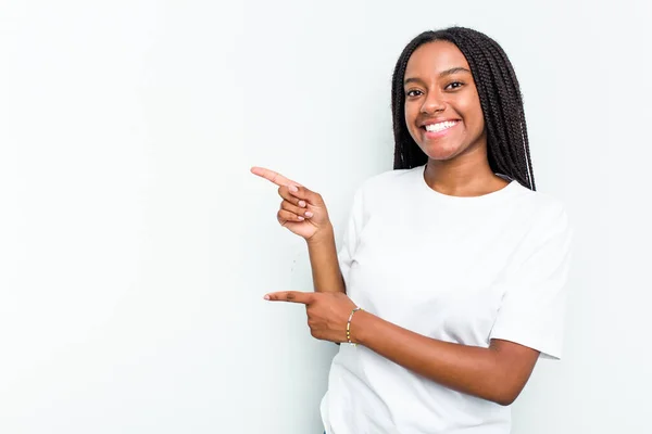 Joven Afroamericana Americana Aislada Sobre Fondo Blanco Excitada Señalando Con — Foto de Stock