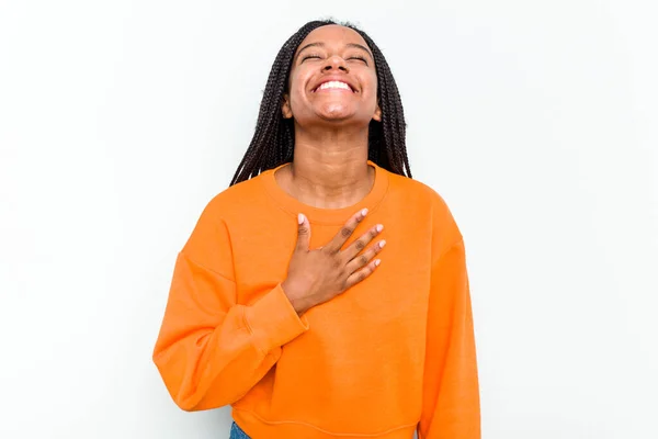 Mladý Africký Američan Žena Izolovaný Bílém Pozadí Hlasitě Směje Držet — Stock fotografie