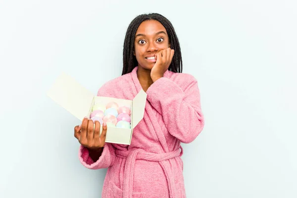 Young African American Woman Holding Aromatic Balls Bathtub Isolated Blue — Stock Photo, Image