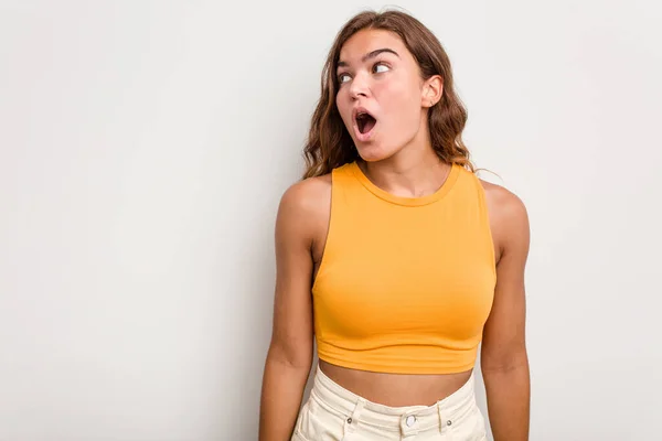 Young Caucasian Woman Isolated Blue Background Being Shocked Because Something — Stock Photo, Image