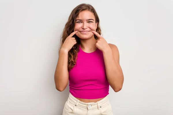 Mujer Joven Caucásica Aislada Sobre Fondo Azul Dudando Entre Dos — Foto de Stock