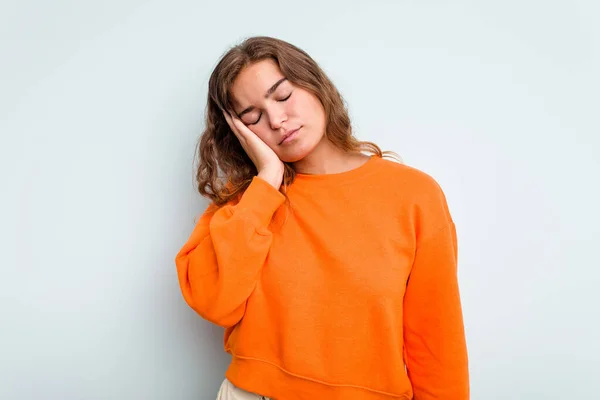 Young Caucasian Woman Isolated Blue Background Who Bored Fatigued Need — Stock Photo, Image