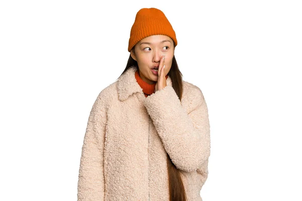 Jovem Ásia Mulher Vestindo Inverno Roupas Isolado Verde Croma Fundo — Fotografia de Stock