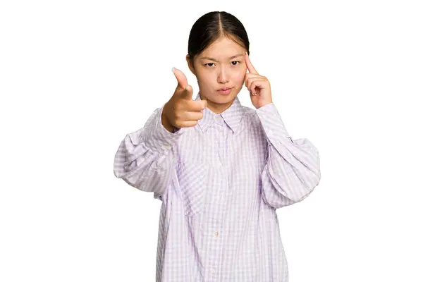 Young Asian Woman Isolated Green Chroma Background Pointing Temple Finger — Stock Photo, Image