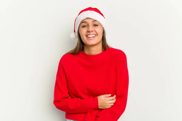 Jonge Indiase Vrouw Vieren Kerstmis Geïsoleerd Witte Achtergrond Lachen Plezier — Stockfoto