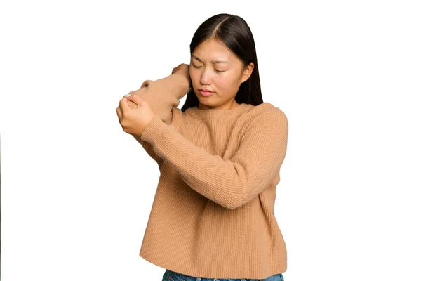 Young Asian Woman Isolated Green Chroma Background Massaging Elbow Suffering — Stock Photo, Image