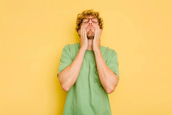 Young Caucasian Man Isolated Yellow Background Whining Crying Disconsolately — Stock Photo, Image