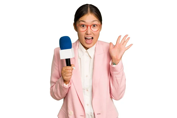 Young Asian Presenter Isolated Green Chroma Background Receiving Pleasant Surprise — Stock Photo, Image