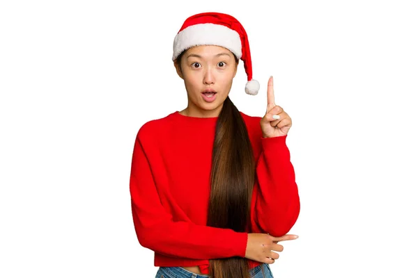 Jovem Mulher Asiática Celebrando Natal Isolado Fundo Croma Verde Ter — Fotografia de Stock