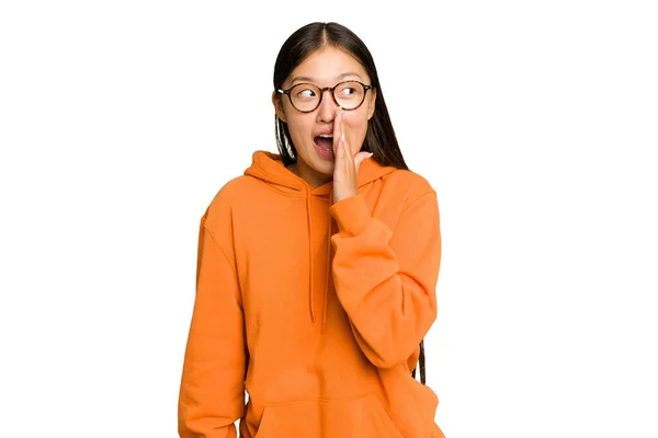 Jong Aziatische Vrouw Geïsoleerd Groen Chroma Achtergrond Schreeuwen Opgewonden Naar — Stockfoto