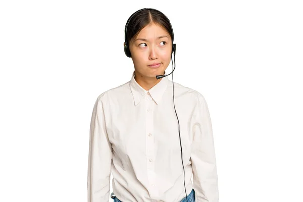 Telemarketer Mulher Asiática Trabalhando Com Fone Ouvido Isolado Fundo Croma — Fotografia de Stock