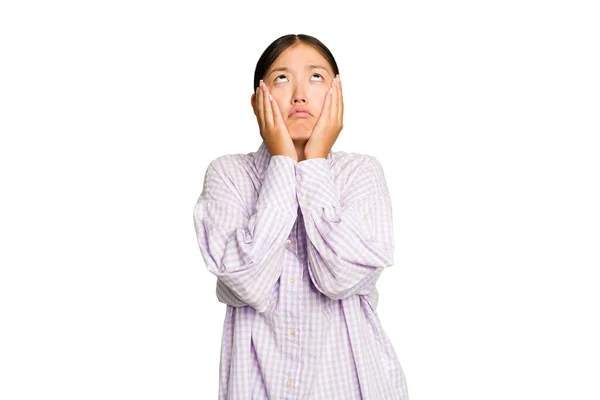 Jonge Aziatische Vrouw Geïsoleerd Groen Chroma Achtergrond Jammeren Huilen Onbeschaamd — Stockfoto