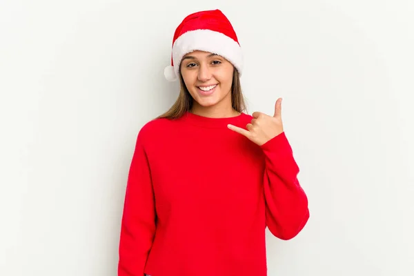 Jovem Indiana Celebrando Natal Isolado Fundo Branco Mostrando Gesto Chamada — Fotografia de Stock