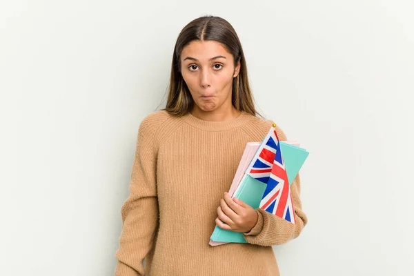 Jovem Indiana Segurando Uma Bandeira Reino Unido Isolada Fundo Branco — Fotografia de Stock