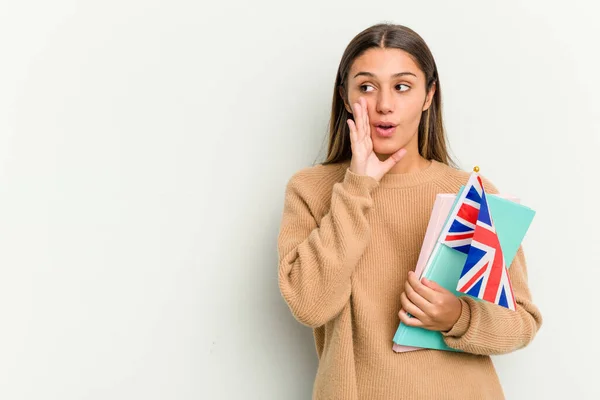 Молодая Индийская Женщина Британским Флагом Белом Фоне Говорит Тайные Горячие — стоковое фото