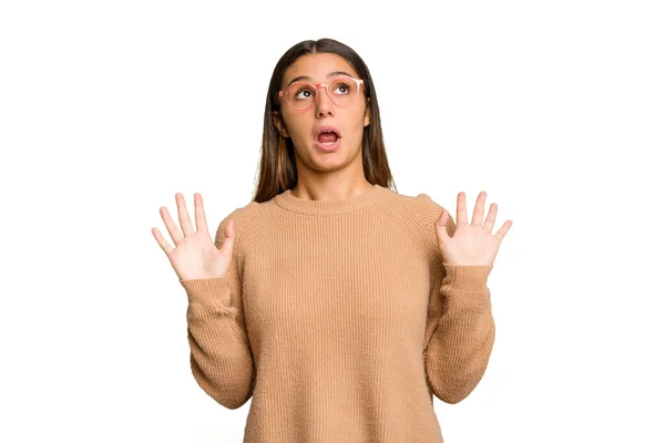 Young Indian Woman Isolated Cutout Removal Background Screaming Sky Looking — Stock Photo, Image