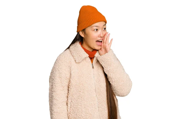 Jovem Ásia Mulher Vestindo Inverno Roupas Isolado Verde Croma Fundo — Fotografia de Stock