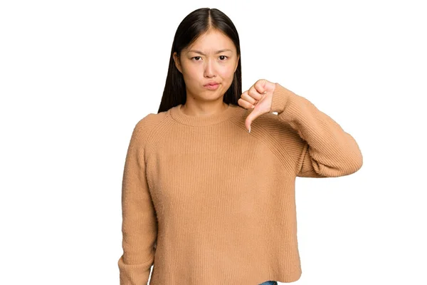 Young Asian Woman Isolated Green Chroma Background Showing Thumb Disappointment — Stock Photo, Image