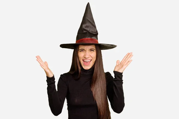Joven Mujer Caucásica Vestida Bruja Para Día Halloween Aislada Recibiendo —  Fotos de Stock