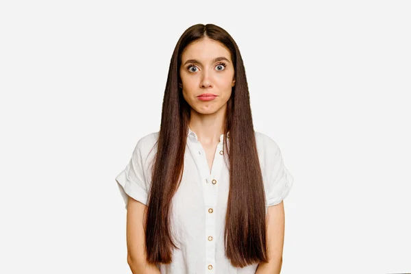 Молодая Кавказская Женщина Длинными Волосами Изолировала Грустное Серьезное Лицо Чувствуя — стоковое фото
