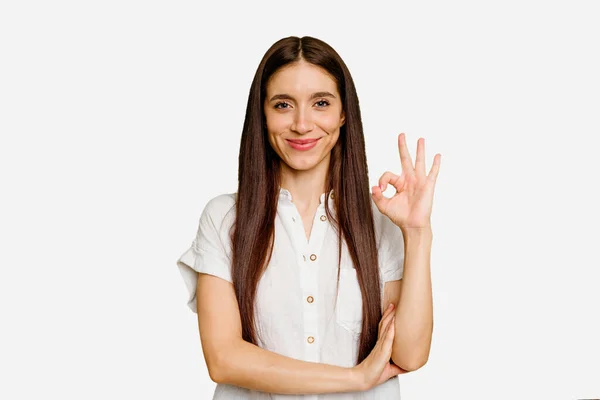 Young Caucasian Long Hair Woman Isolated Winks Eye Holds Okay — Stock Photo, Image