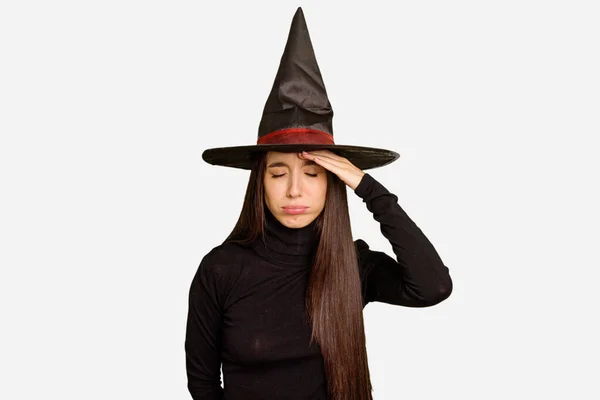 Joven Mujer Caucásica Vestida Como Una Bruja Para Día Halloween —  Fotos de Stock