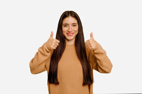 Młody Biały Długie Włosy Kobieta Pojedyncze Uśmiech Podnoszenie Kciuk Górę — Zdjęcie stockowe