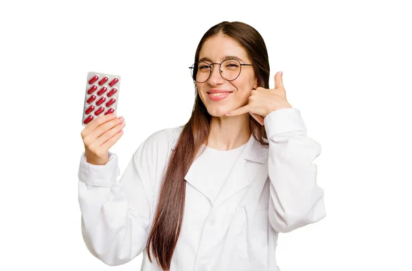 Elinde Haplardan Oluşan Bir Tablet Tutan Genç Eczacı Kadın Parmaklarıyla — Stok fotoğraf