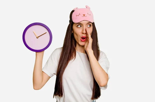 Joven Mujer Caucásica Usando Pijama Sosteniendo Reloj Está Diciendo Una — Foto de Stock