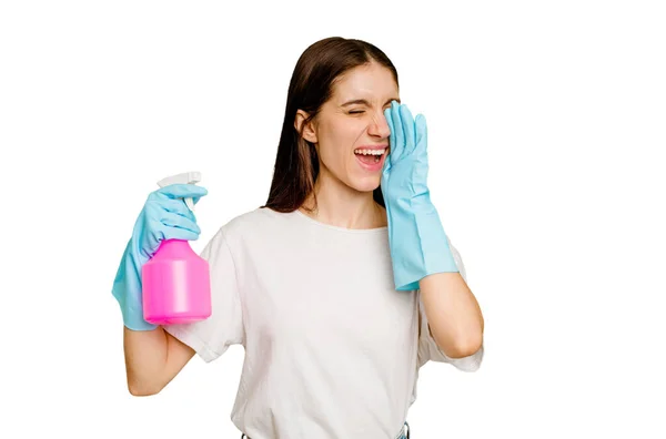 Young Cleaner Woman Isolated Shouting Holding Palm Opened Mouth — Stock Photo, Image