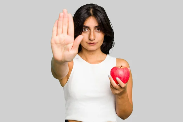 Young Indian Woman Holding Apple Healthy Lifestyle Isolated Standing Outstretched — Stock Photo, Image