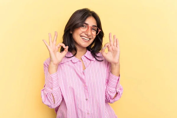 Young Indian Woman Isolated Yellow Background Cheerful Confident Showing Gesture — Stock Photo, Image