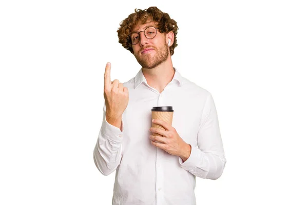 ビジネスCaucasian男を持っているコーヒーを取り去るために隔離された上で白い背景指差すと指であなたを指しているかのように近づく — ストック写真