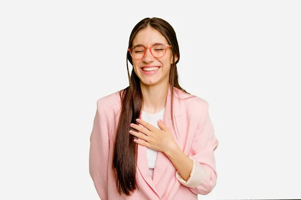 Jong Kaukasisch Lang Haar Vrouw Geïsoleerd Lacht Uit Luid Houden — Stockfoto