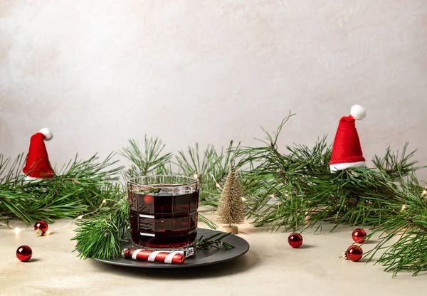 Coquetel Gim Amora Natal Vinho Quente Servida Mesa Com Decoração — Fotografia de Stock