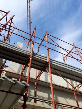 İnşaat alanında çalışma sürüyor.