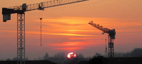 Żuraw Placu Budowy Zachodzie Słońca — Zdjęcie stockowe