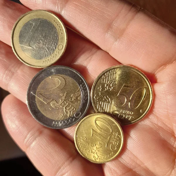 Monety Euro Euro Centów Centów Bieda Lub Bogactwo — Zdjęcie stockowe