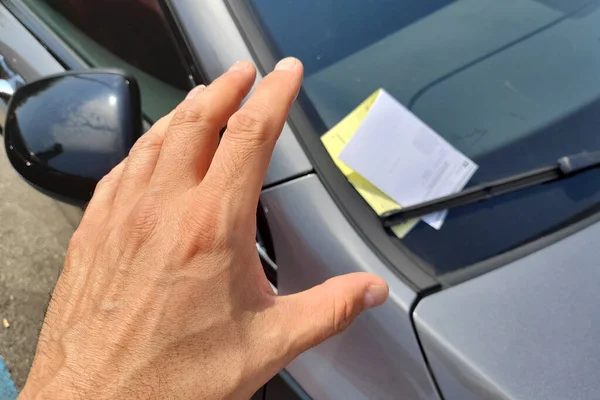 Fijn Voorruit Van Auto Voor Een Parkeerverbod — Stockfoto