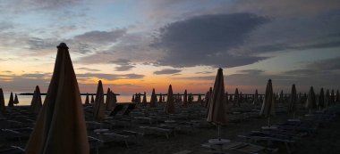 Yazın ilk ışıklarıyla hamam.