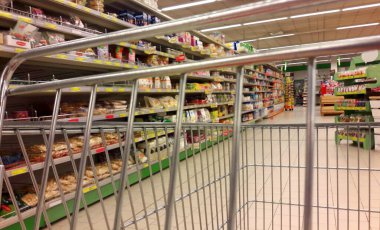 Süpermarketten alışveriş - ekonomik kriz
