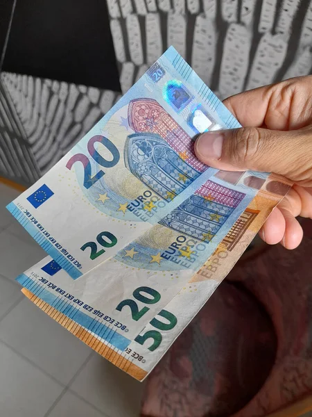 Billetes Euros Manos Una Sola Persona — Foto de Stock