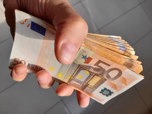 Notas Euro Nas Mãos Uma Pessoa Rica — Fotografia de Stock