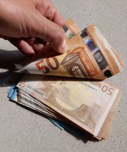 Billetes Euros Manos Hombre Rico — Foto de Stock