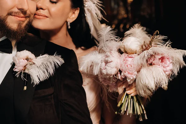 Élégant Couple Mariage Intérieur Vieux Château Dans Ville Nesvizh — Photo