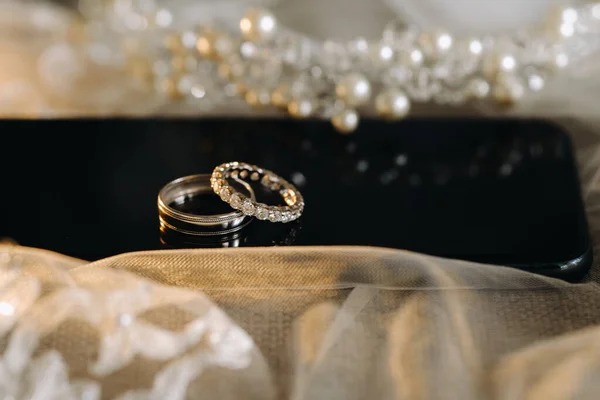 Pair Gold Wedding Rings Two Wedding Rings — Stock Photo, Image