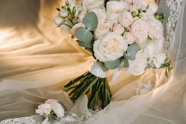 Ramo Boda Rosas Que Yacen Superficie Floristería Boda — Foto de Stock