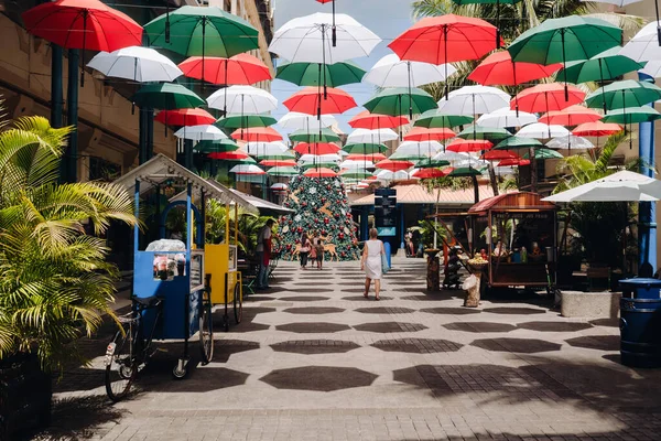 Port Louis Mauritius Täckt Med Paraplyer Promenad Längs Strandpromenaden Leodan — Stockfoto