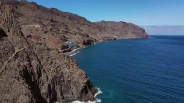 Tenerife.İspanya 'da Atlantik kıyıları ve dağlar
