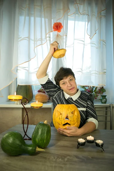 Jack Lantern Hause Der Kürbis Ist Fertig Eine Frau Ist — Stockfoto